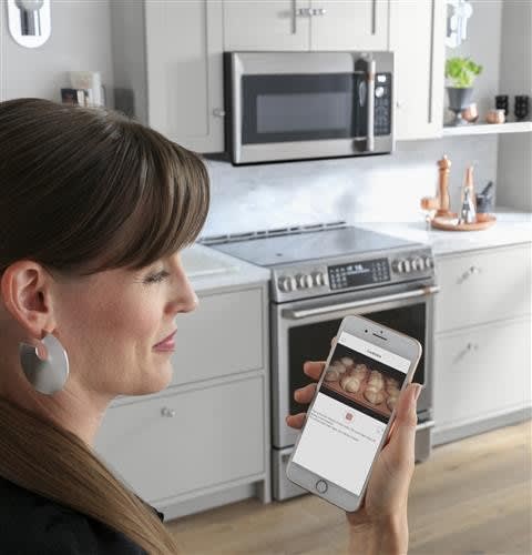 Cafe CHS90XP2MS1 30 Inch Slide-In Induction Smart Range with 5