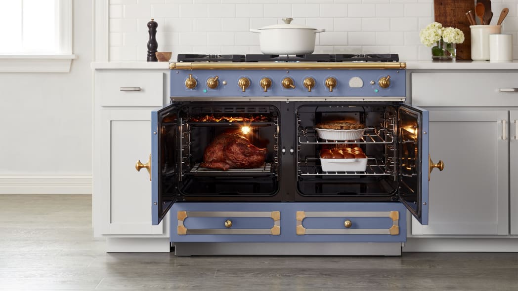 La Cornue C1LP 43 Inch Freestanding Dual Fuel Range with 5 Sealed
