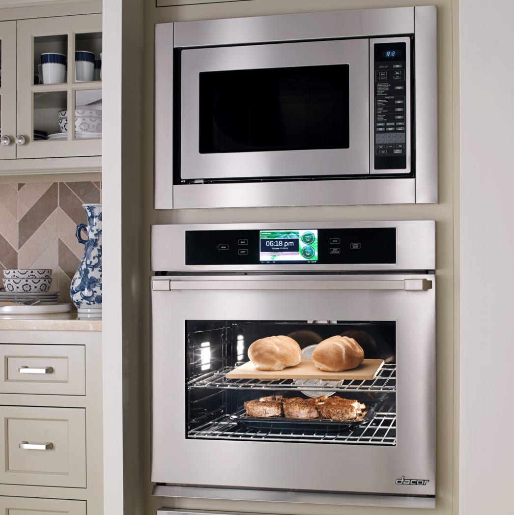 Dacor DCM24S 1.5 cu. ft. Countertop Convection Microwave with 900 Watts Convection Baking and Broiling Modes 10 Sensor Cooking Modes Combination Roasting and Baking Modes Auto Broil Bake and Roast Fun...