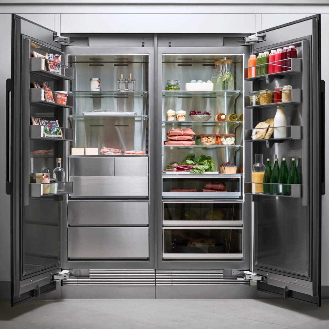 Column fridge freezer store