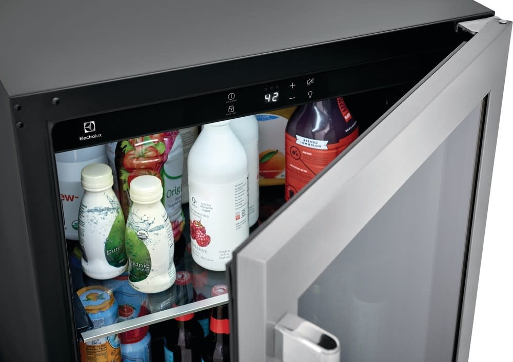 Electrolux ei24bc15vs 5.1 cu ft beverage center cheap