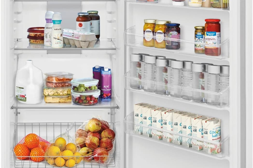 Frigidaire FAGARAGEREADYFF2024AW Column Set with 33 Inch
