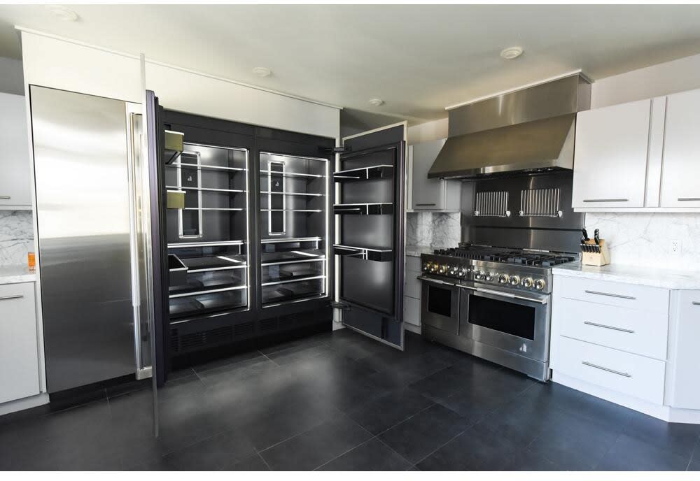 安心の6ヶ月保証付き!!        5ドア冷蔵庫　HITACHI  2016年製　501L 【トレファク堺福田店】 安心の6ヶ月保証付き!! 5ドア冷蔵庫 HITACHI 2016年製 501L