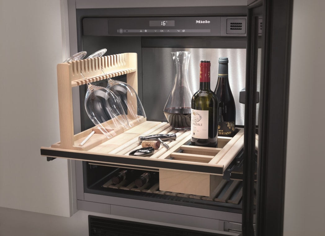 Miele KWT6312UGS 24 Inch Built in Undercounter Wine Storage with 46 Bottle Capacity 3 Wine Racks DynaCool Humidity Control SommelierSet Decanting Shelf AirClean Filter and FlexiFrame with Noteboard
