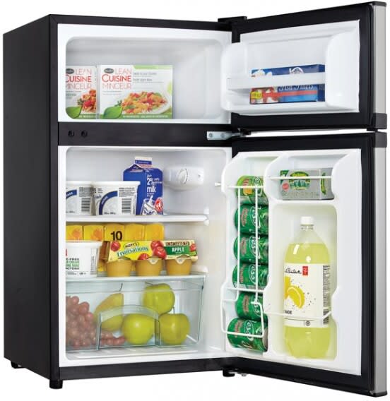 Danby DCR031B1BSLDD 19 Inch Top Freezer Refrigerator with 3.1 cu