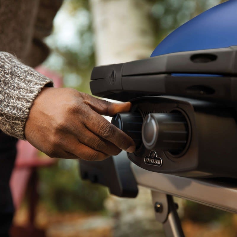 Napoleon TQ285XBL1 20 Inch TRAVELQ™ 2855X Portable Grill with