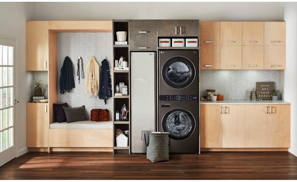 LG S3MFBN Steam Clothing Care System with TrueSteam®, Sanitary