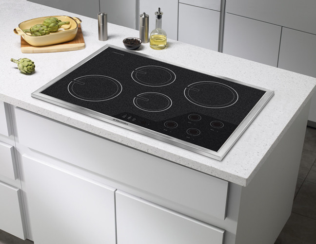 Electrolux EW30IC60IS 30 Inch Induction Cooktop with 4 Cooking Zones, 8 Inch Induction Cooking