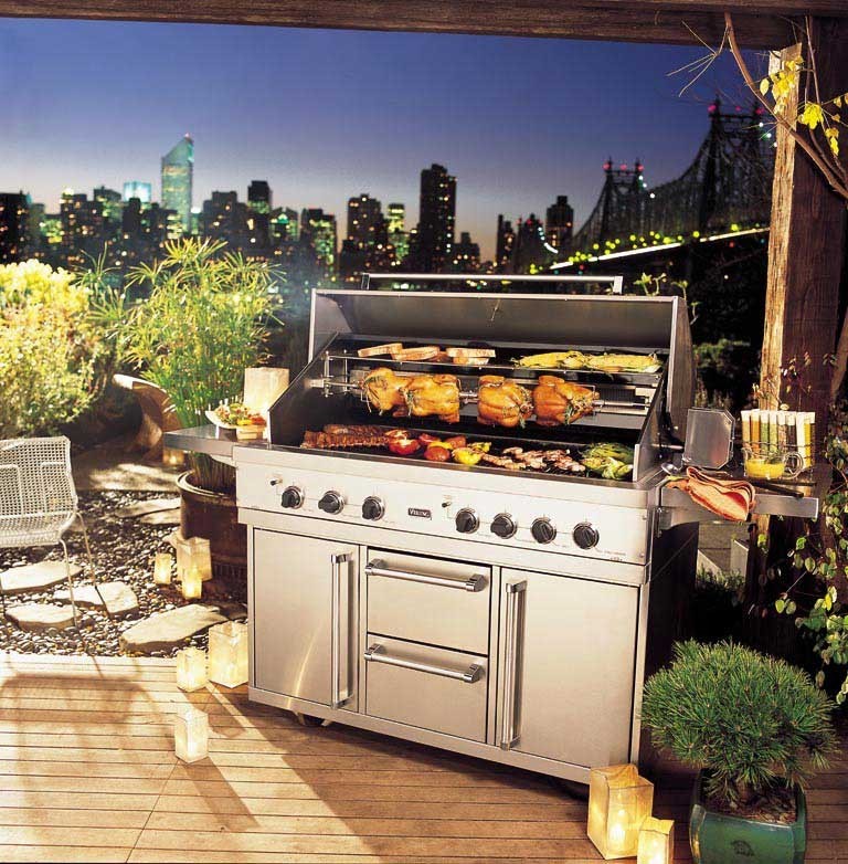 Viking VGBQ5304RT 53 Inch Builtin Gas Grill with 1120 sq. in. Cooking Surface, 3 Stainless