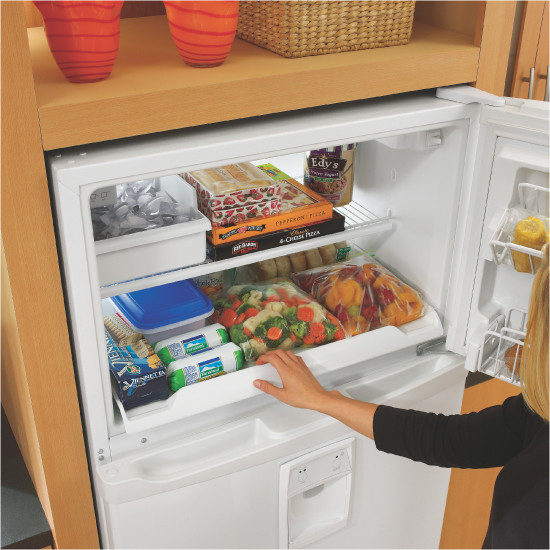 Whirlpool GR2SHWXPQ 21.7 cu.ft. Freestanding TopFreezer Refrigerator