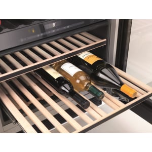 24 Inch Built-in Undercounter Wine Storage - FlexiFrame with NoteBoard view