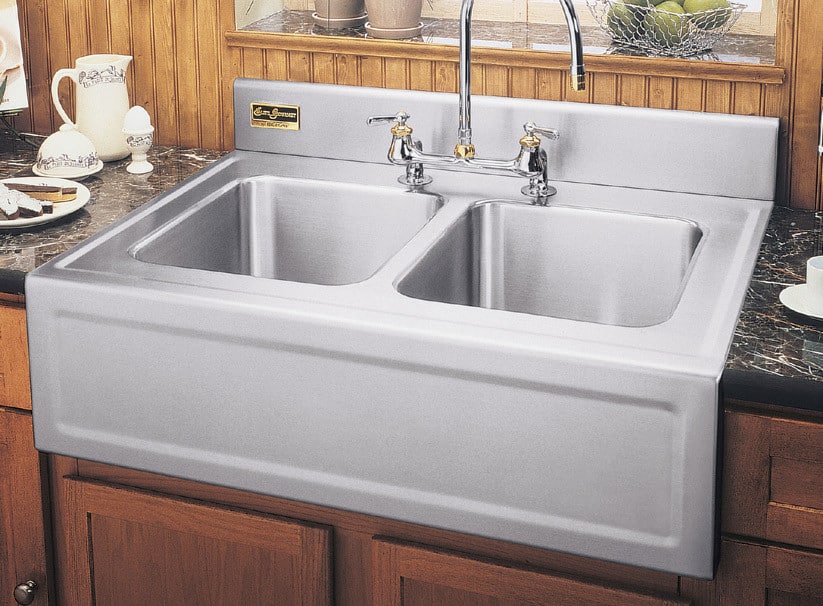 cdoes large bowl kitchen sink use more water