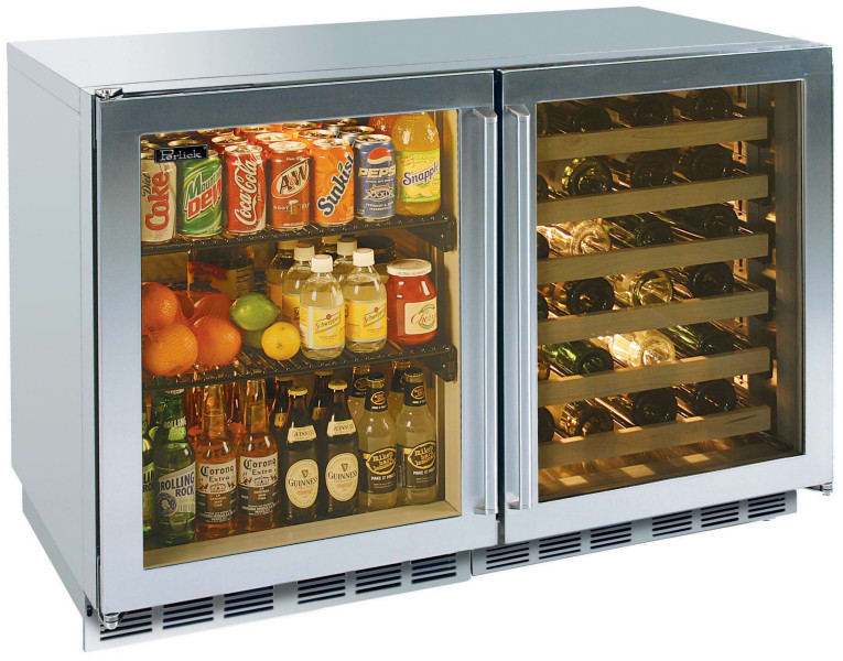 Built in undercounter beverage center