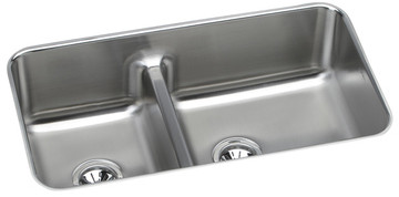 Elkay Lustertone Stainless Steel 32-1/16" x 18-1/2" x 9", 40/60 Double Bowl Undermount Sink with Aqua Divide (ELUHAQD32179)