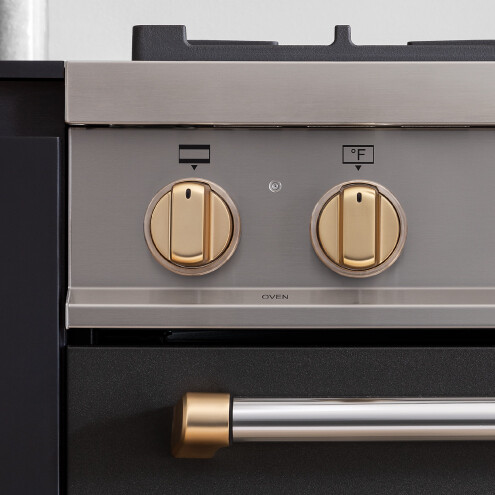 Bertazzoni DSMASGKSG Master Series Gas Knob Decor Set - 12 Knobs (Gold)