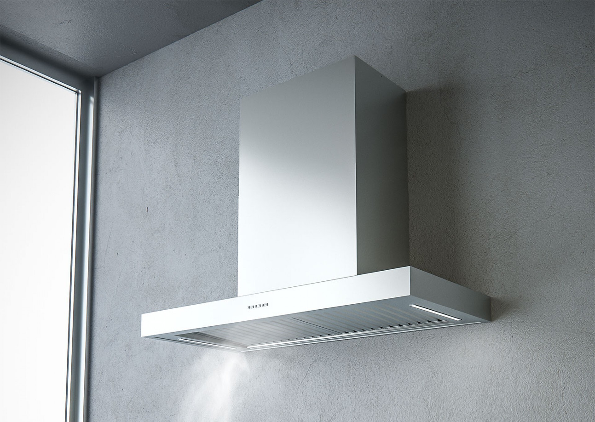 Sirius SU10748 48 inch Professional Series Wall Mount Range Hood with 1100 CFM, Commercial Style Baffle Filters, in Stainless Steel (701073702)